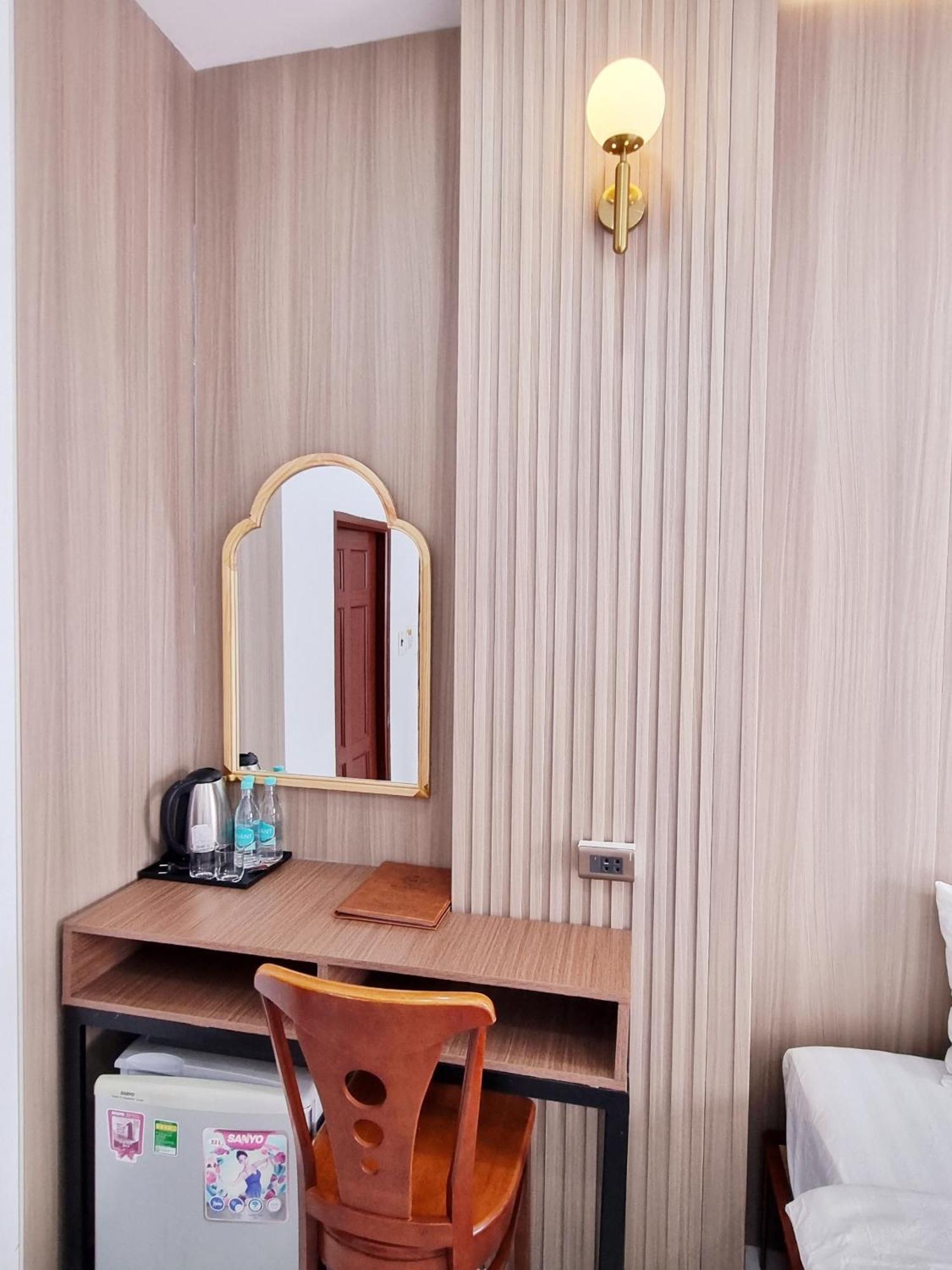 Minh Khue Hotel หวินห์ลอง ภายนอก รูปภาพ